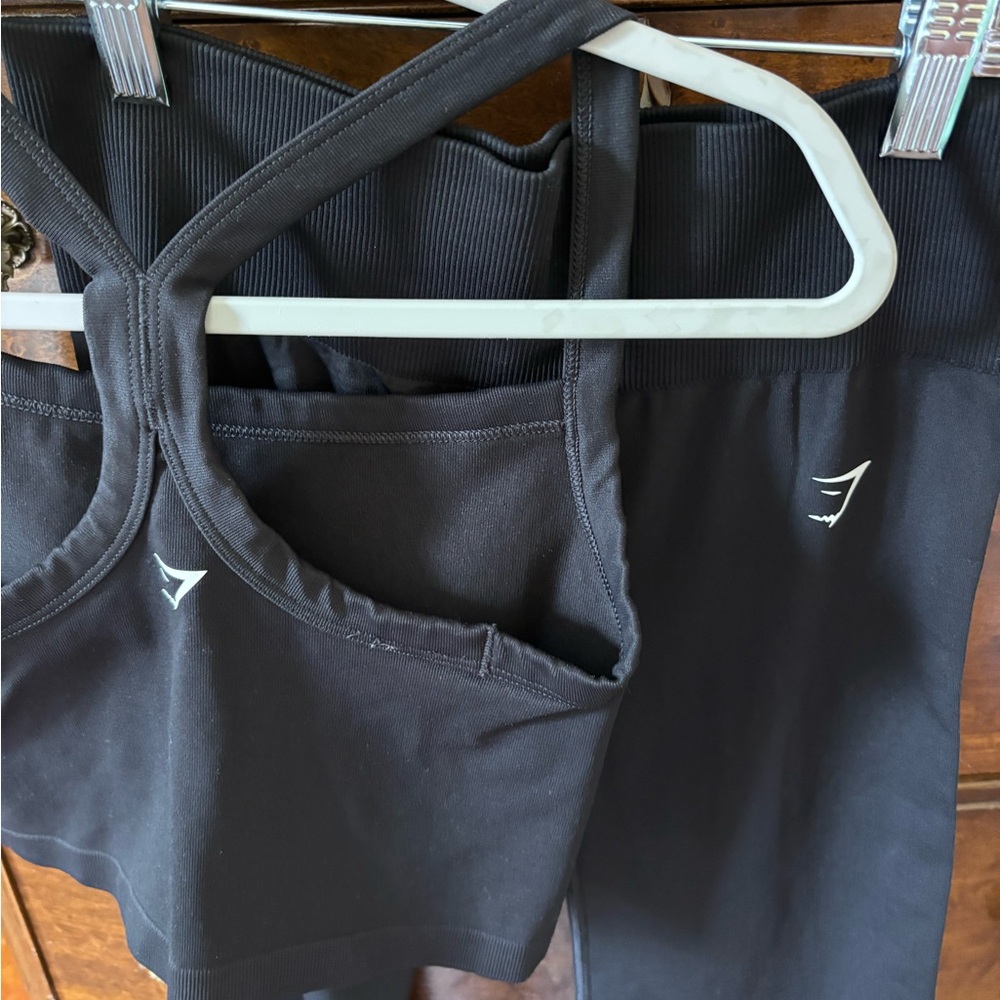 Gym shark Black Athletic Set - Flare pants and bra top set - Picture 3 of 3